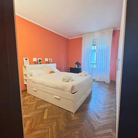 Apartment Wood Essence - Authentic Large -city Center
