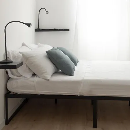 Casa Enea Luxury Apartment - Bocconi Navigli - Private Parking Μιλάνο