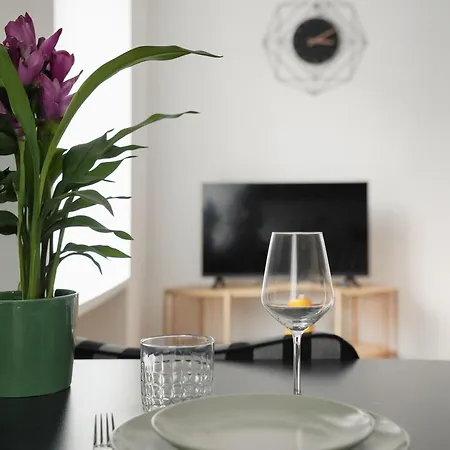 Modern In Isola-garibaldi ミラノ