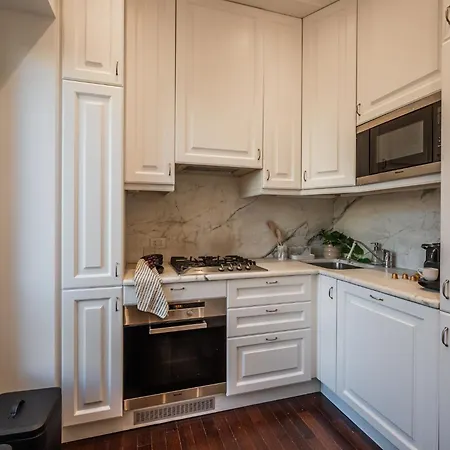 The Seven Stars - Montenapoleone