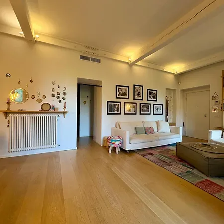 Elegant In The Heart Of Brera