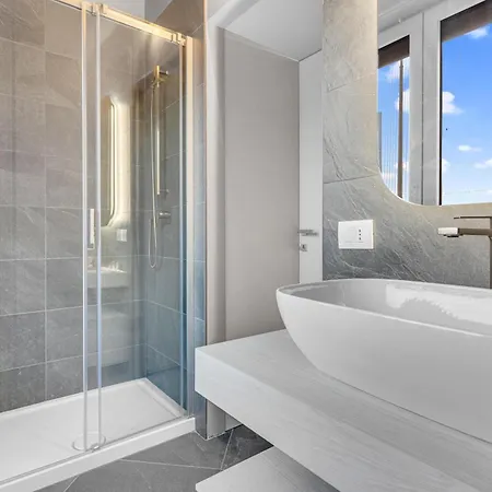 San15 - Elegant With View - *