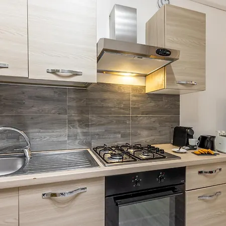 Dergano Bilocale Luminoso Vicino Metro M3 *