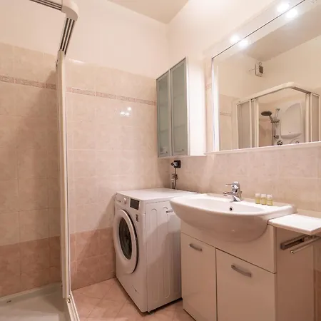 Moderno Con Garage, Wi-fi, Aria Condizionata E Terrazzo *