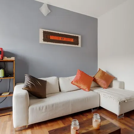 Guesthost - Navigli Comfy Appartement