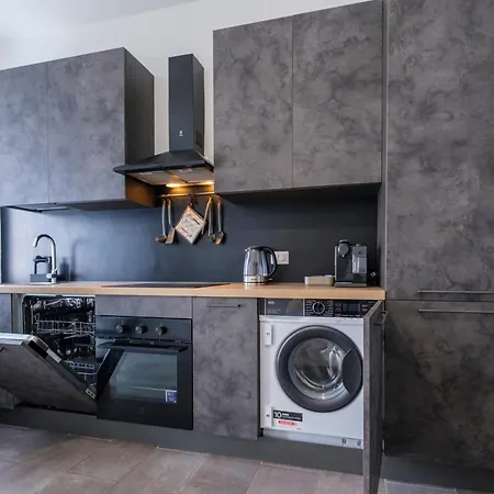 Turro M1 -10 Min Duomo * Milan