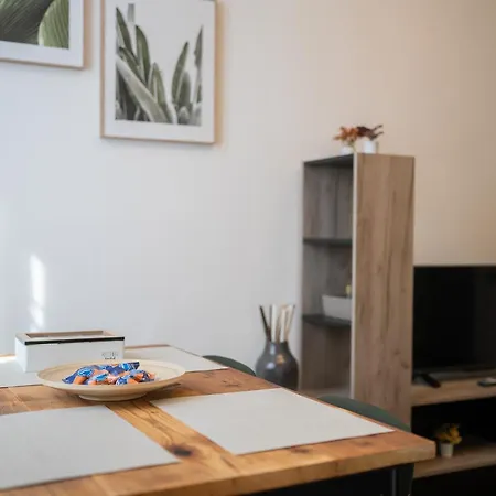 Family-friendly In Isola District Apartmán *