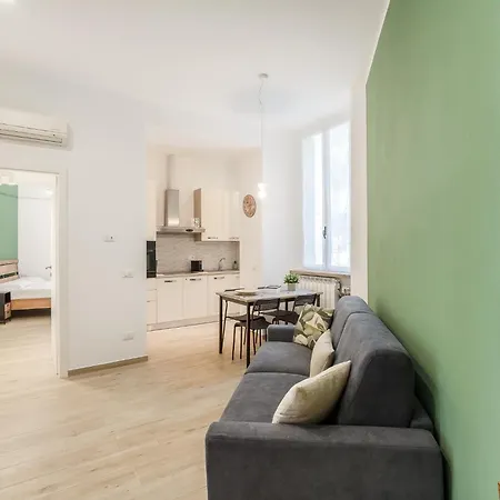 Entire With Patio In The Isola Area
