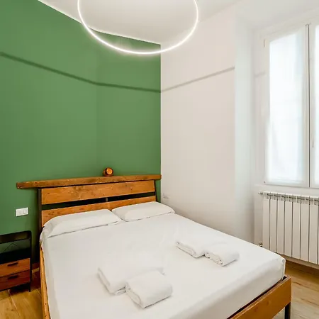 Entire With Patio In The Isola Area *