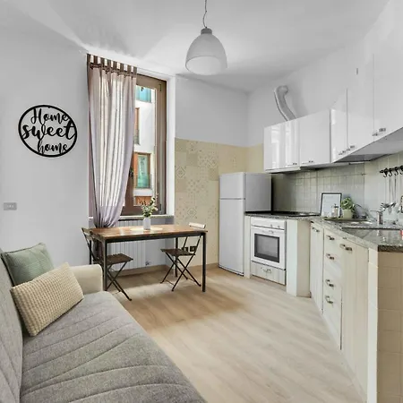 New! Stylish 3-person Flat By Metro M3 & Sunny Balcony * Milano