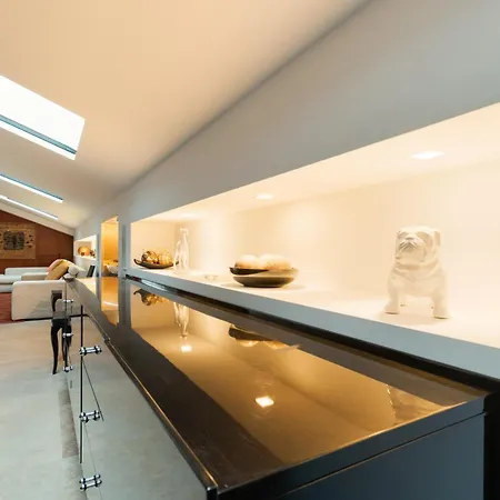 Guesthost - 500sqm Luxury With Spa, Gym, Terrace, Game & Garage