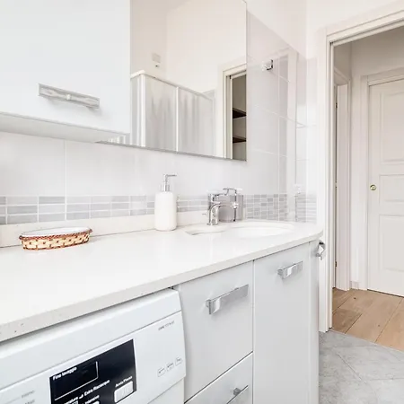 아파트 Just Urban - Elegant 1-br Flat In Solari Area - 2 Min Metro M4