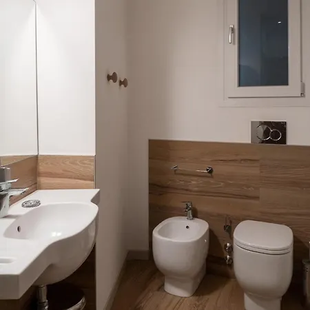 Apartman Duomo For 6 Milánó