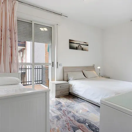 Apartment Quadrilocale Luminoso Con Balcone *