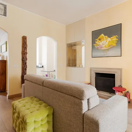 Duomo - San Babila - Elegante Trilocale Con Balcone * Mailand