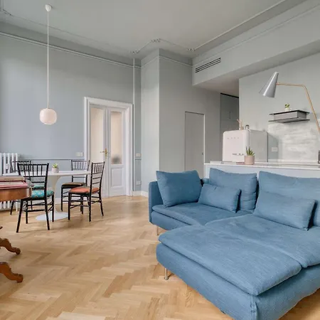 Bright 2br Near Arco Della Pace Apartment