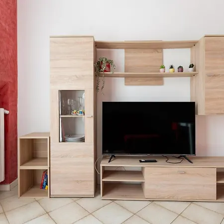 Guesthost - Certosa Cozy Flat With Balcony * Milano