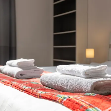 Porta Romana District - New Bright Apartamento