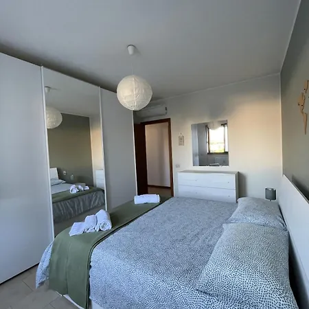 Duo Living, Spacious Comfortable 5 Minutes From Lancetti *