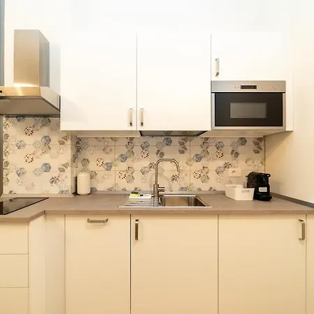 Elegant In The Center With Smarttv Wifi * Milaan