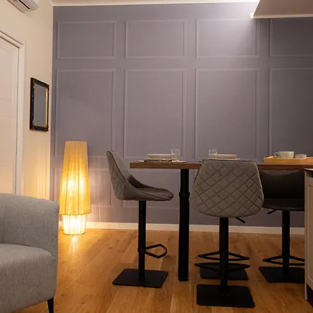 Costanza Home, Moderno Ed Elegante Nel Cuore Della Citta Di Milano, Nuova Metro Blu, Comodo Per Duomo, San Siro E Rho Fiera * Milano