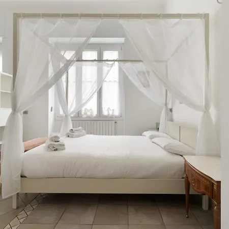 Charming Near M1 Loreto And Iconic Tram 1 To Center