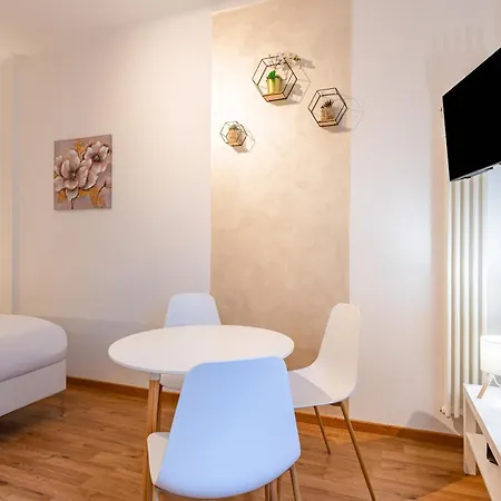 Insubria's Nest - Cozy شقة