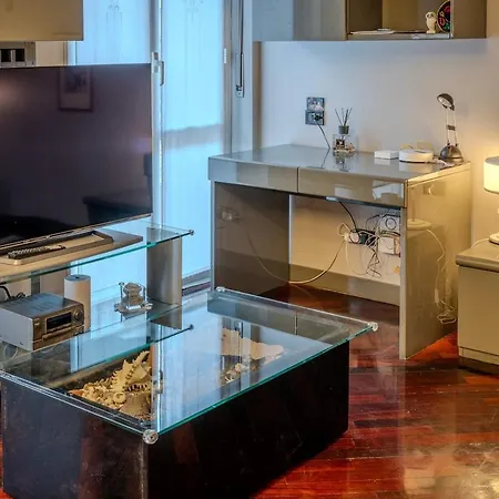 Apartamento Ampio Trilocale Nel Cuore Di - 97mq Di Comfort *