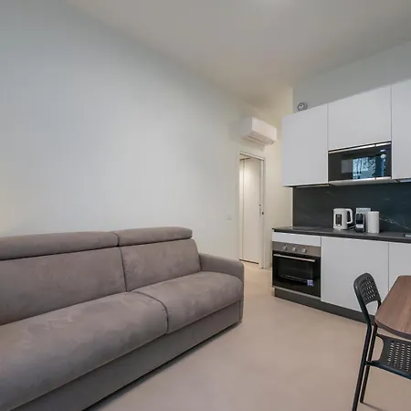 Apartment I-host - Modern 1br With Balcony Near Sempione Milan
