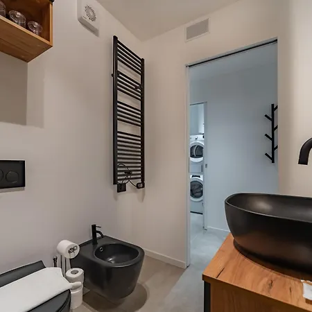 アパート 9 Min Walk From Porta Nuova, Design And Elegance ミラノ