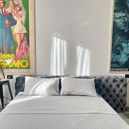 The Vintage Movie Naviglio Grande * Milano