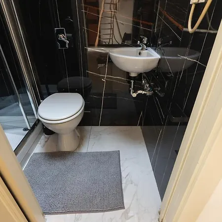 公寓 Easy Loft Next To Loreto Metro Stop