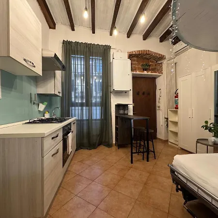 Cosy Navigli Haven - 15 Minutes From Duomo *