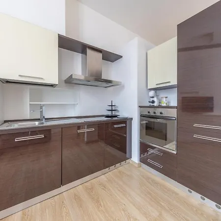 Eleganza In Porta Venezia - 4 Posti Letto Con Ac Daire