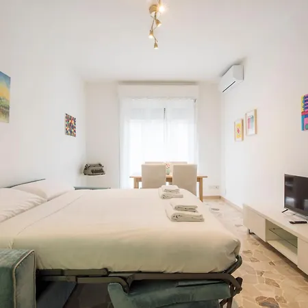 Bocconi Smart Flat * Milan