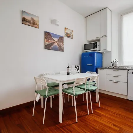 Elegant - Lorenteggio Milan