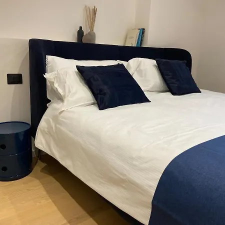 Brand New - Bilocale Porta Romana Daire *