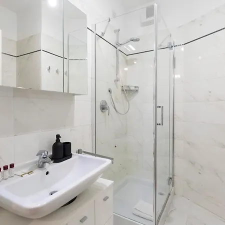 Stylish Flat In Nolo District By Metro Rovereto *