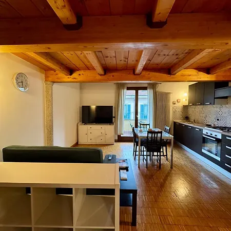 Loft Di Via Gluck Con Terrazzo 公寓 *