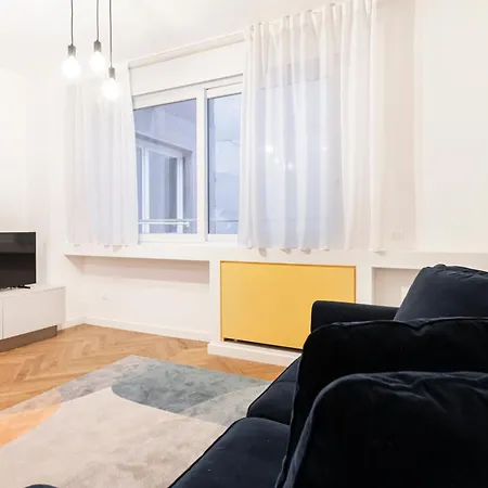 Easylife - - San Gregorio 3 F - P Venezia