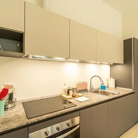 With Terrace And Pool, 5 Min From The Martesana * ميلان