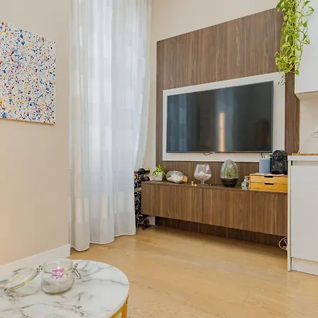 公寓 Bnbest Farini Enjoy Isola 4 Pax 米兰