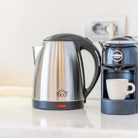 Daire Station - Private Terrace, Netflix & Wi-fi