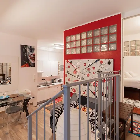 Guesthost - Modern Acquabella Apartment *