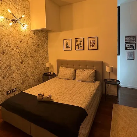 Elegant With Terrace アパート *