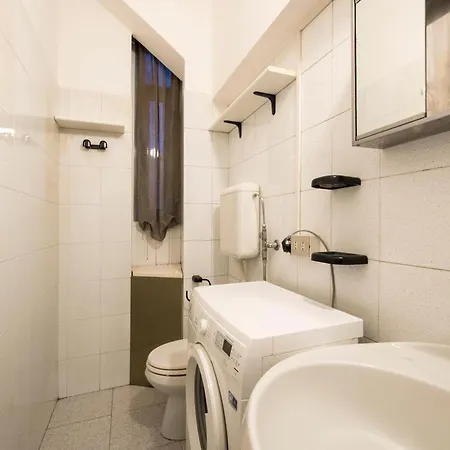 Appartamento Via Piero Della Francesca 38 Milano