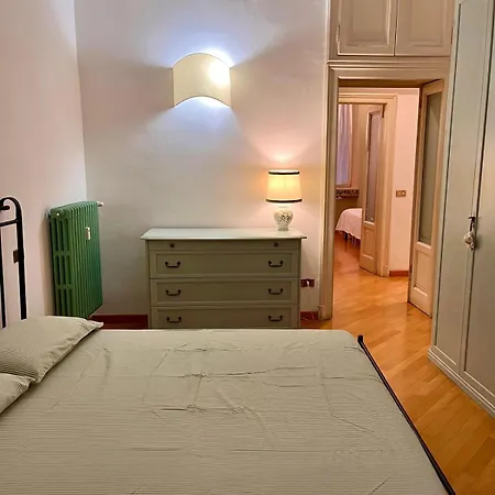 Ercole Ferrario 12_trilo Apartamento *