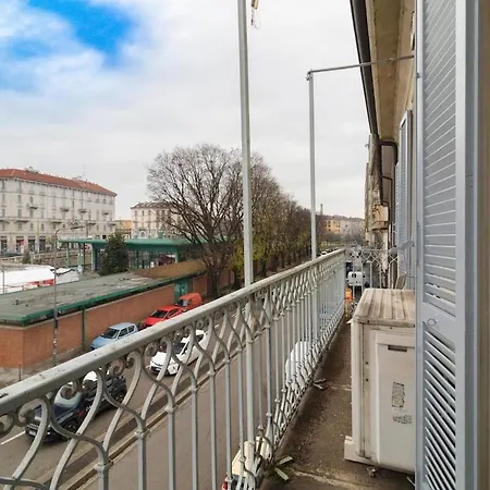 In The Heart Of Charm And Comfort On The Navigli アパート