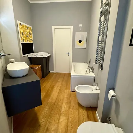 Casa Oriani - Modern In The Heart Of Διαμέρισμα