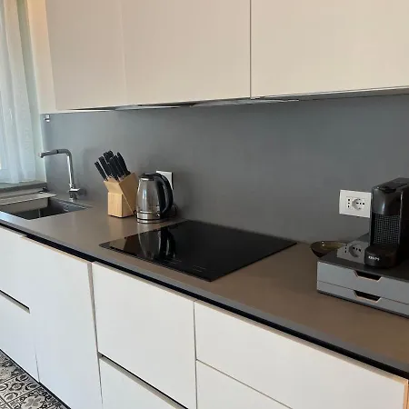 Luxury With Panoramic Terrace And Skyline View